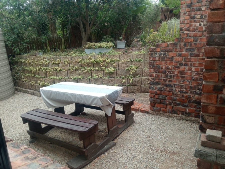 To Let 2 Bedroom Property for Rent in C Place Eastern Cape